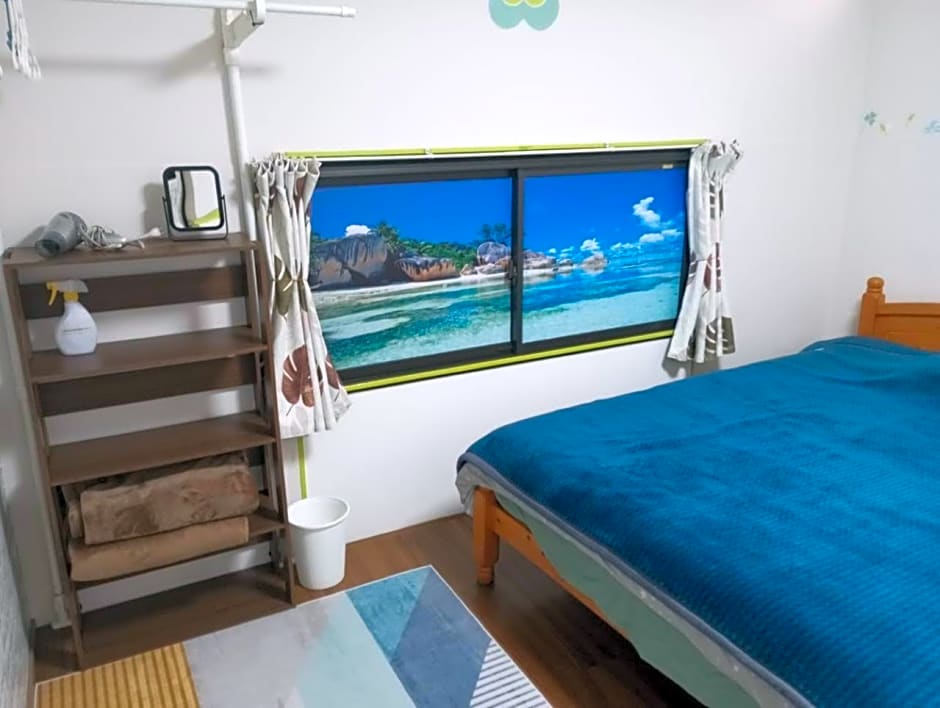 Mike's B&B Tokoname