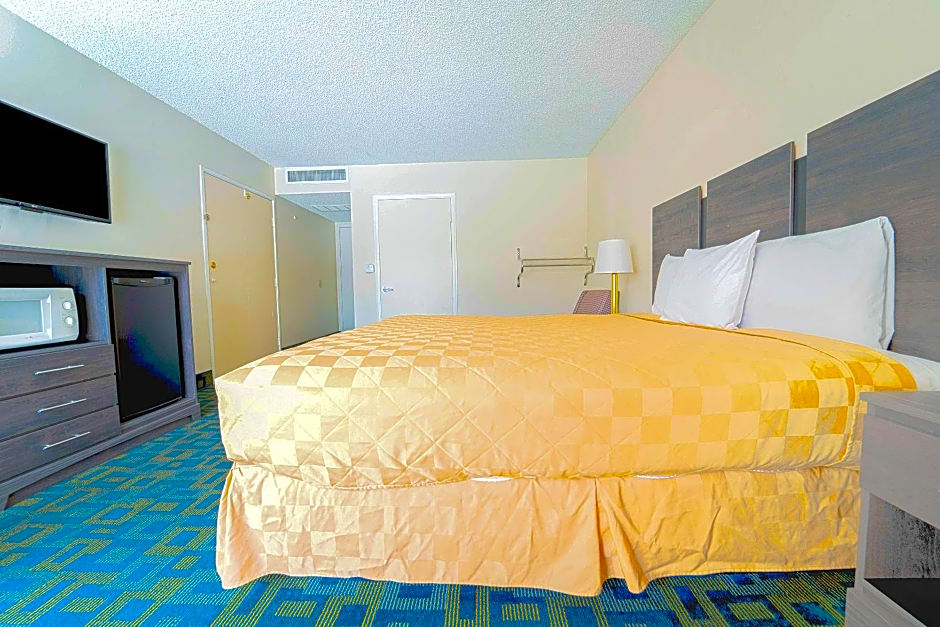 Royal Plaza Inn