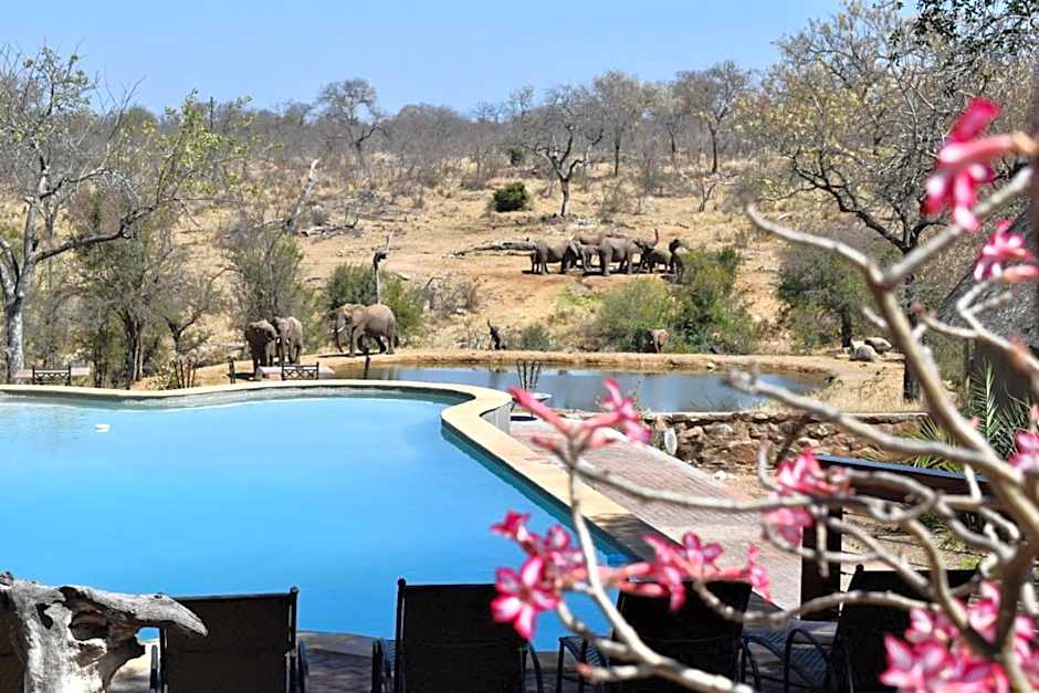 MILIMA Big 5 Safari Lodge