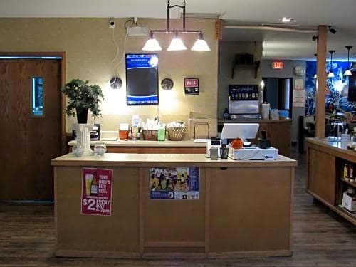 Meadowlark Inn