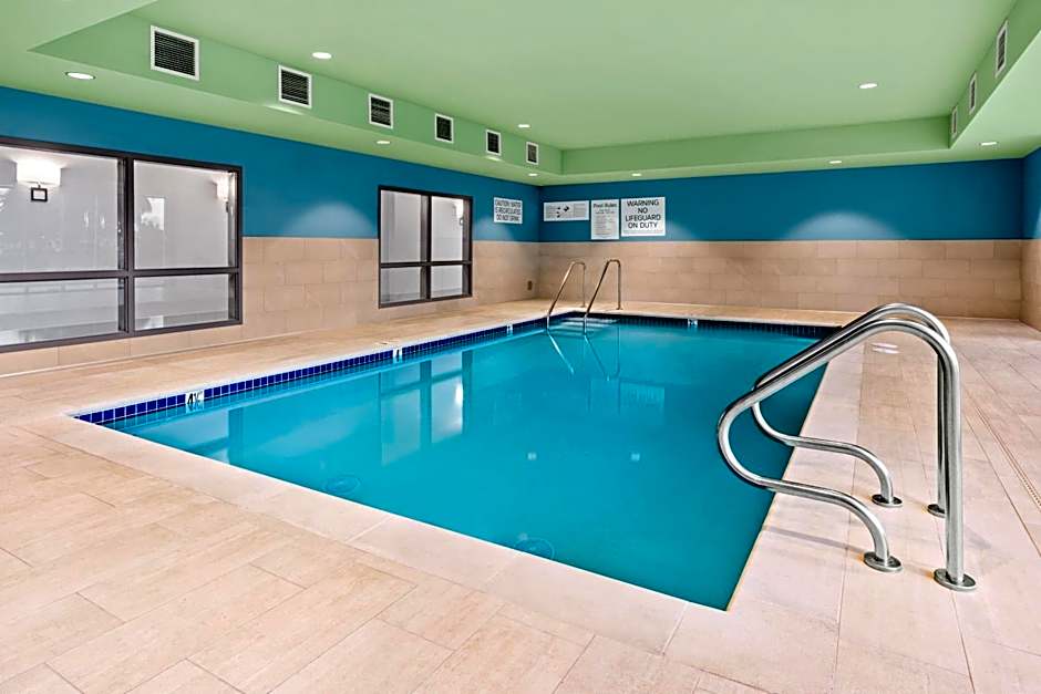Holiday Inn Express And Suites Suisun City Napa Valley Area By IHG
