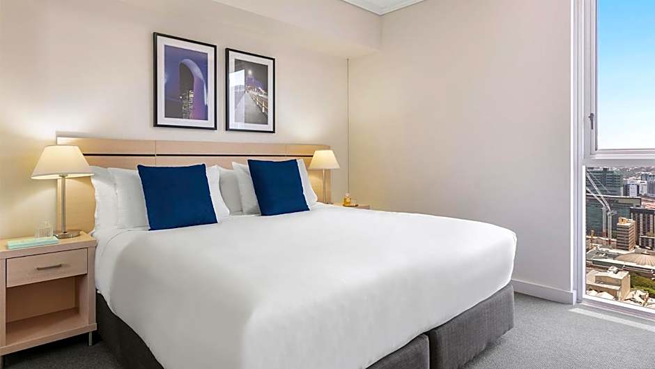 Oaks Brisbane Festival Suites