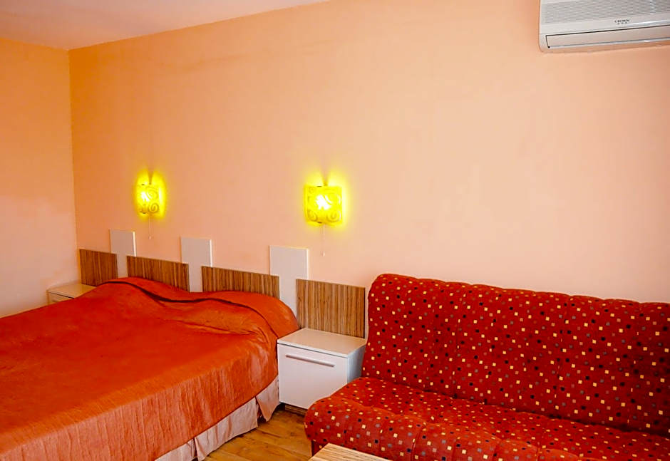 Zdjęcie 1 z 4 — 2 Beds, Basement