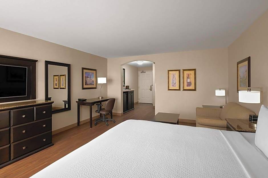 Photo 1 of 3 of Executive 1 King Bed with Sofabed