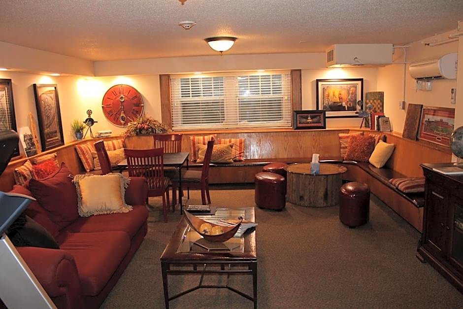 Iowa House Historic Inn