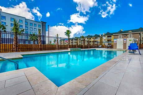 La Quinta Inn & Suites by Wyndham Galveston West Seawall