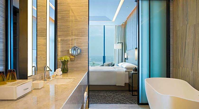 Renaissance by Marriott Suzhou Wujiang Hotel