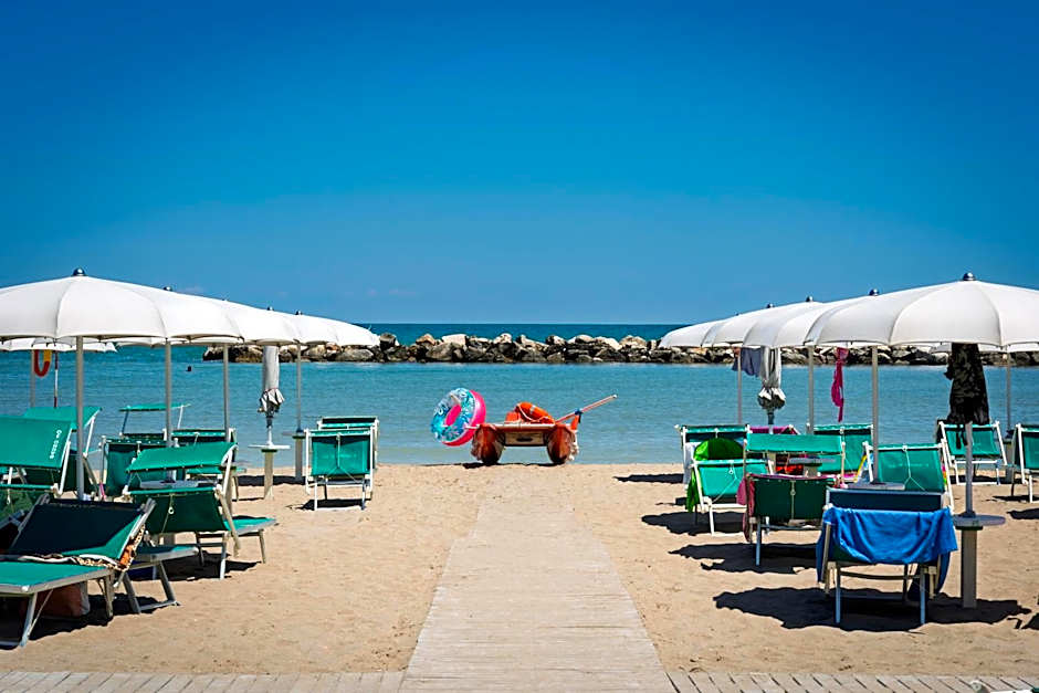 Amare Suite & Apartments