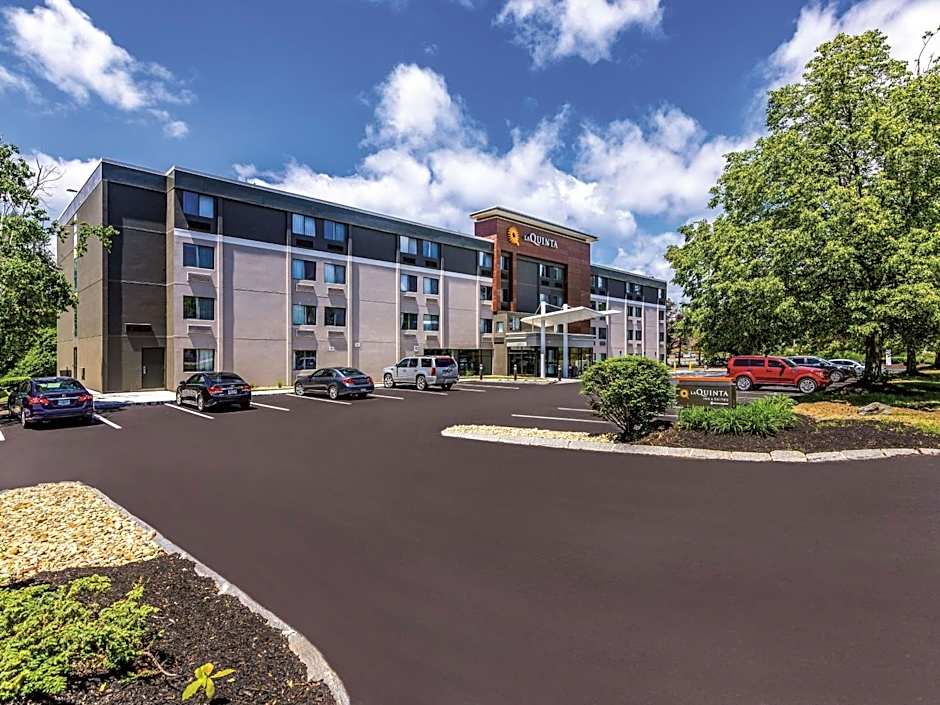 La Quinta Inn & Suites by Wyndham Salem