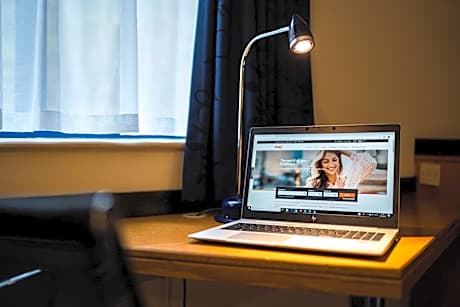 Standard Double Room with Free Hot Breakfast