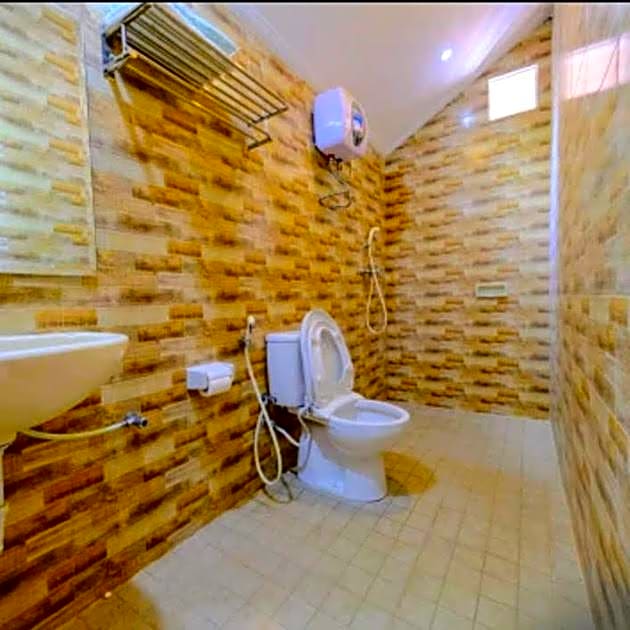 Rumah Mertua Pulau Merah