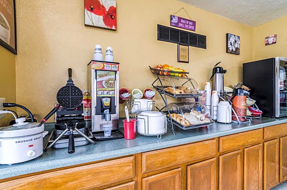 Econo Lodge Winfield