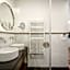 Budapest Eye- Boutique Suites, by BQA