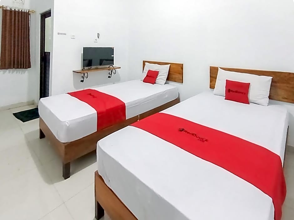 RedDoorz Syariah near Universitas Jenderal Soedirman 3