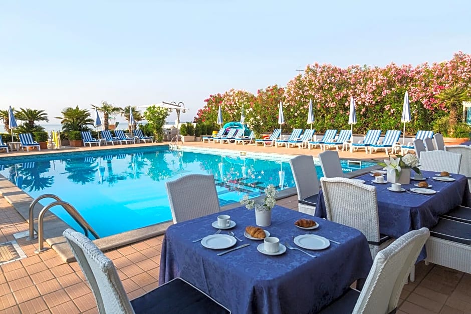 Hotel Plaza Esplanade