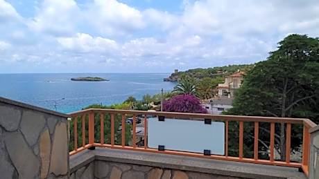 Double Room with Balcony and Sea View