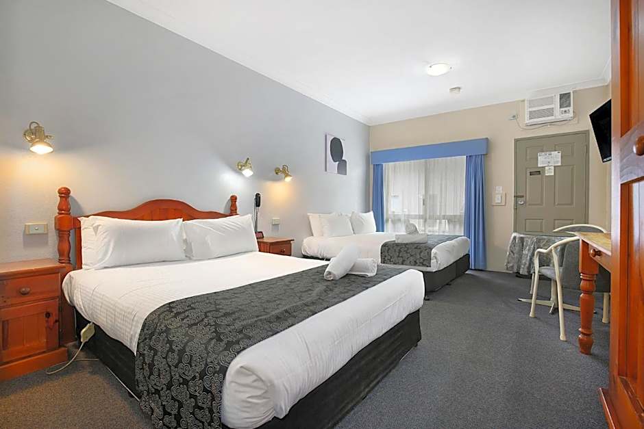 New England Motor Inn