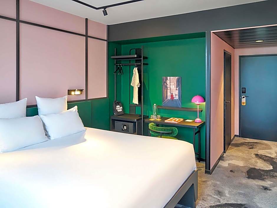 TRIBE Lyon Croix Rousse