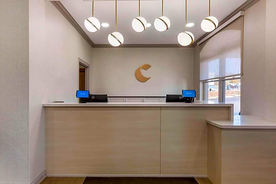 Comfort Inn & Suites Cuyahoga Falls - Akron