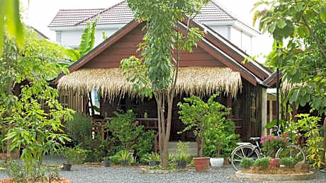 Treuy Koh Bungalow
