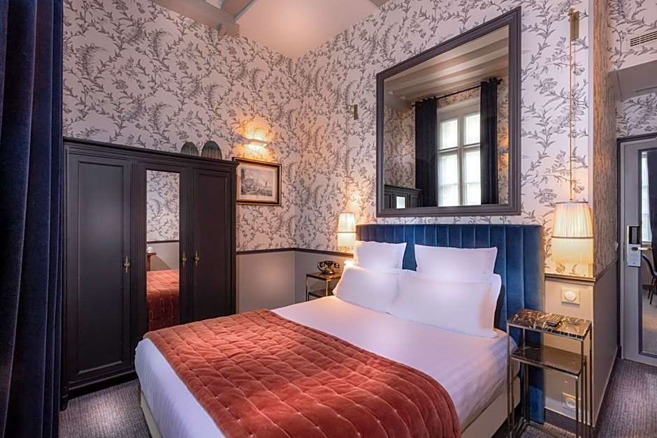 Dauphine Saint Germain