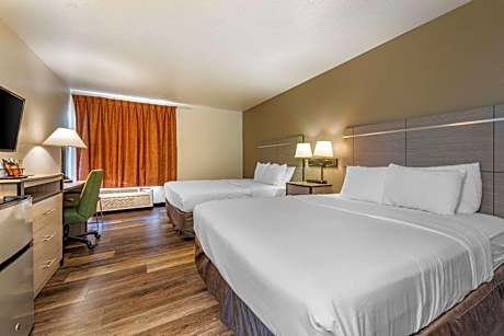 Queen Room with Two Queen Beds - Non-Smoking