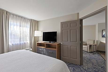 One-Bedroom King Suite