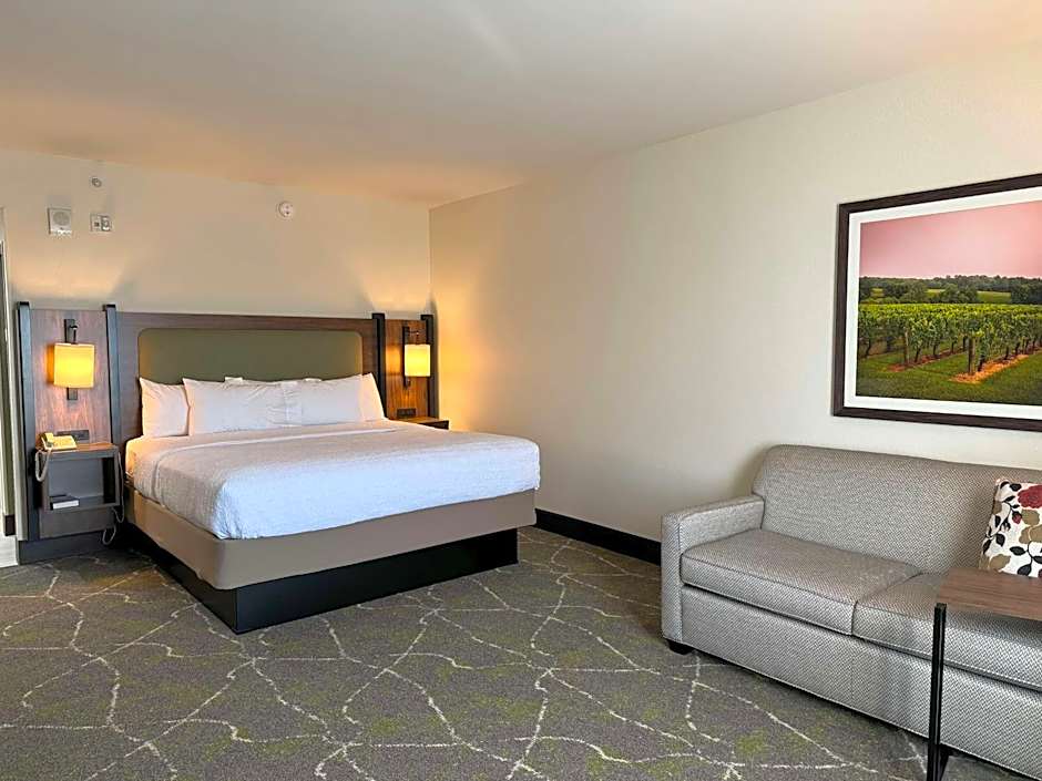 Hampton Inn By Hilton And Suites Dobson