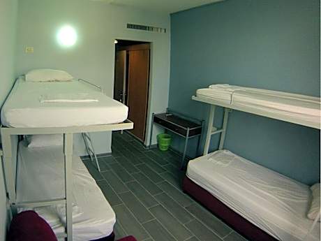 Quadruple Room with Bathroom