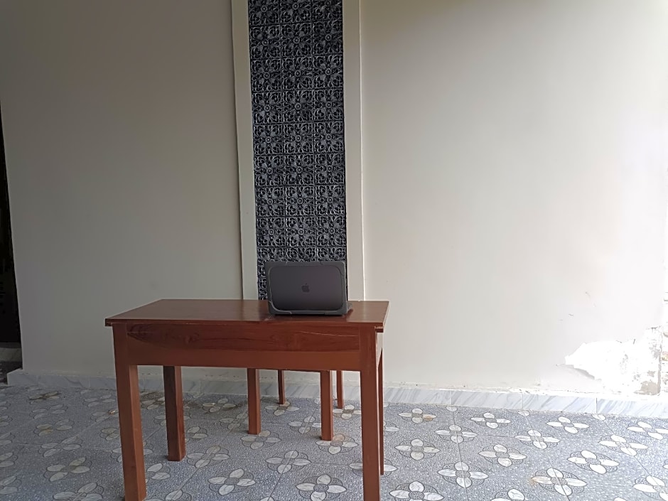 SPOT ON 92498 Fanni Homestay