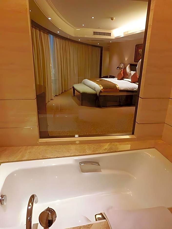 Royal Mediterranean Hotel