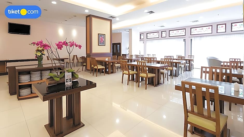 Grand Orchid Hotel