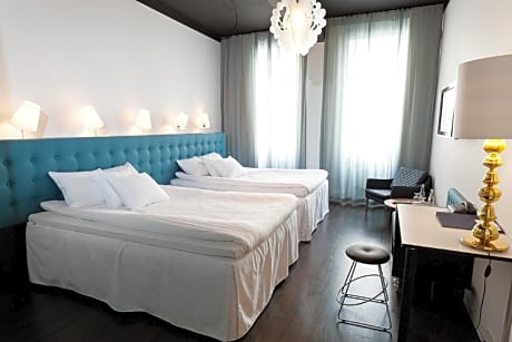 Family Room (2x 55 in bed)