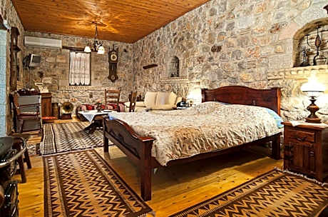 Alexandros Pension