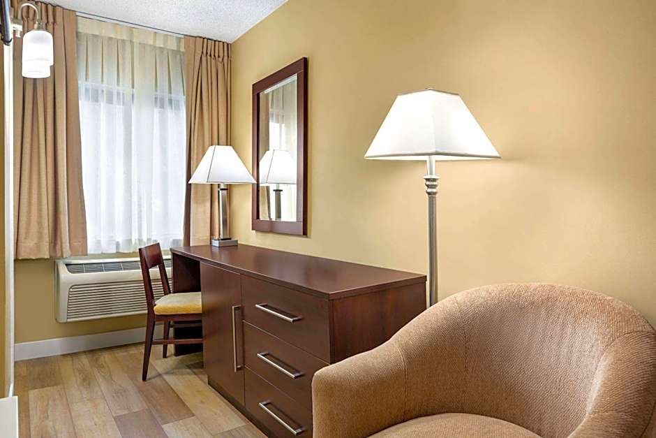 Travelodge by Wyndham Presidio San Francisco