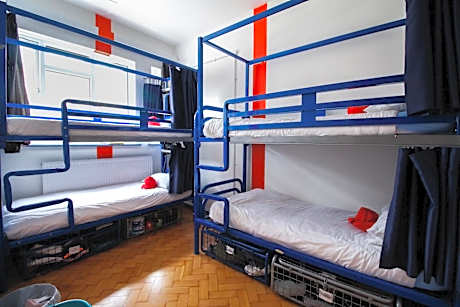 Bed in 4-Bed Mixed Dormitory Room