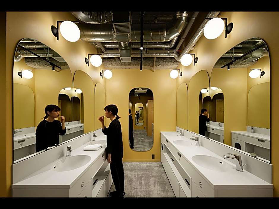 9h nine hours woman Shinjuku sleep lab