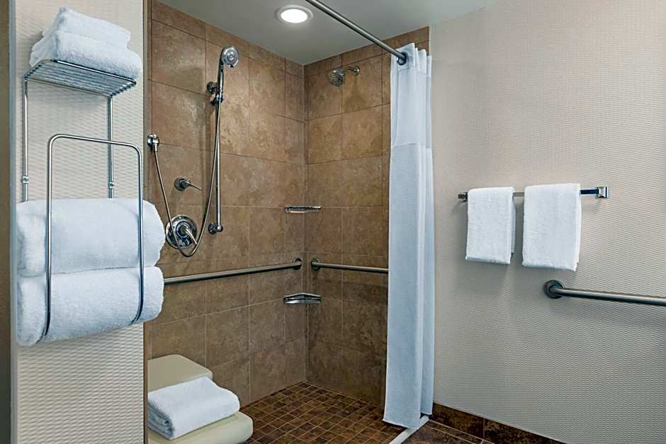 Holiday Inn Boston - Cambridge Area by IHG