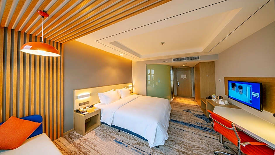 Holiday Inn Express Linyi Riverside By IHG