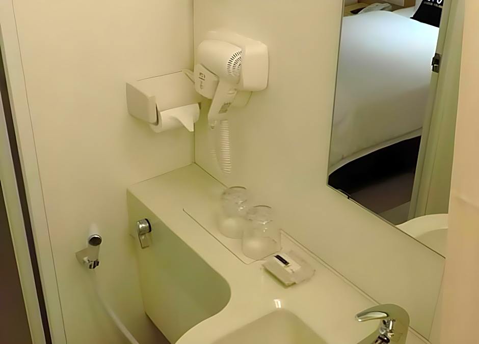 Zodiak At Kebon Jati Hotel