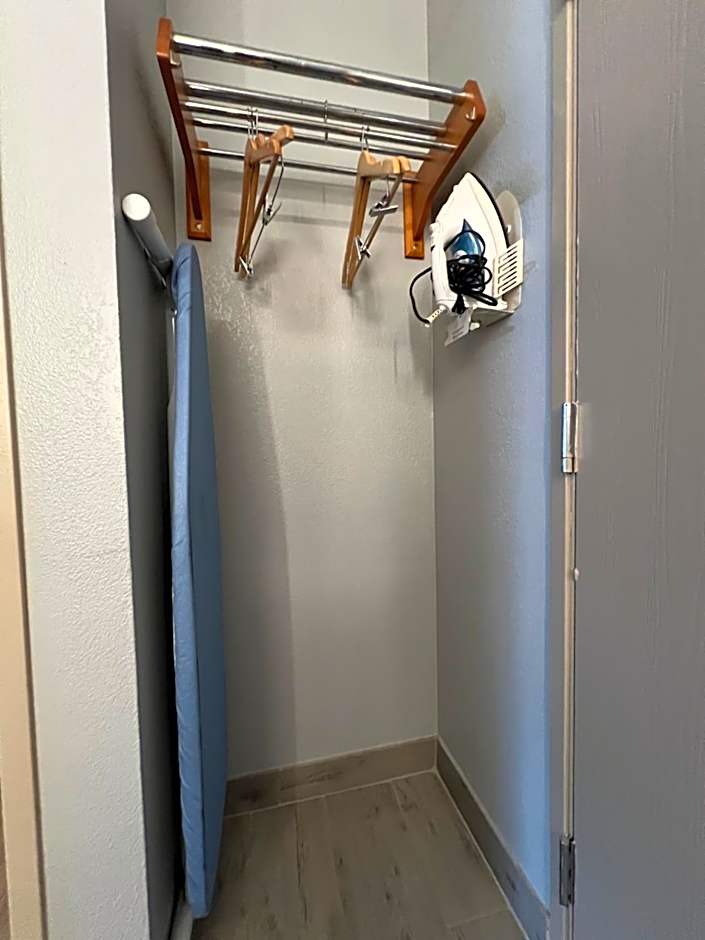 AmericInn by Wyndham Glendale/Milwaukee