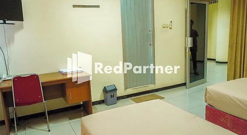 Grand Kembar Hotel Mitra RedDoorz