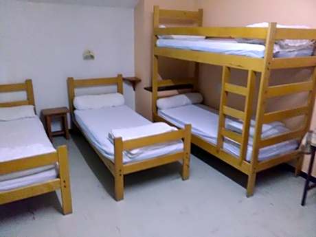 Dormitory Room (7 Adults)