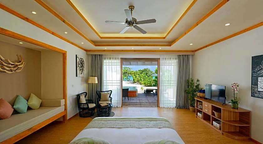 Brennia Kottefaru Maldives