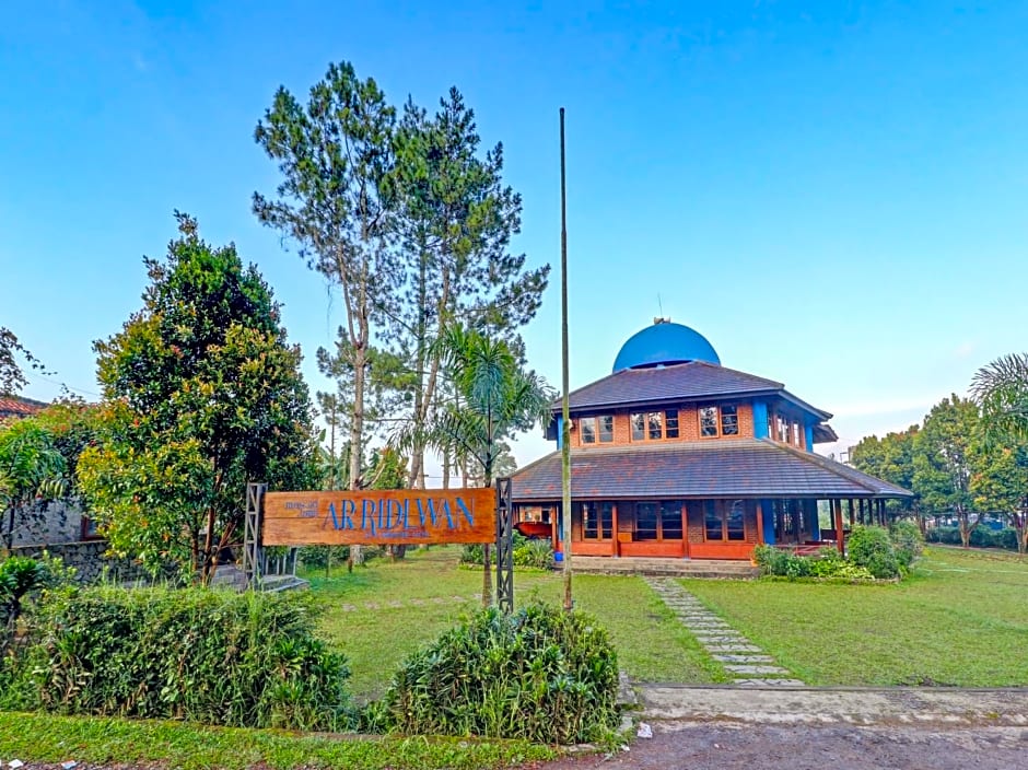 OYO Homes 90850 Cibeunying Eco Tourism Homestay Cibodas Maribaya 2