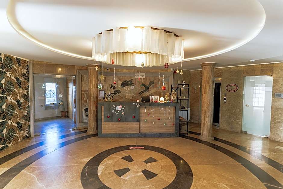 Blackmoon Villa Hotel 