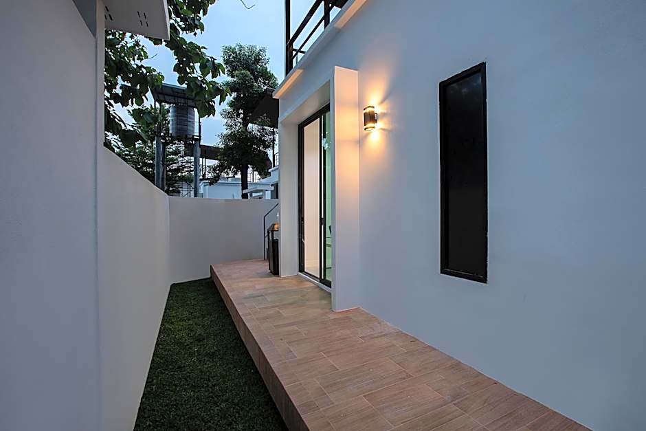 Nariya Bayfront Phuket