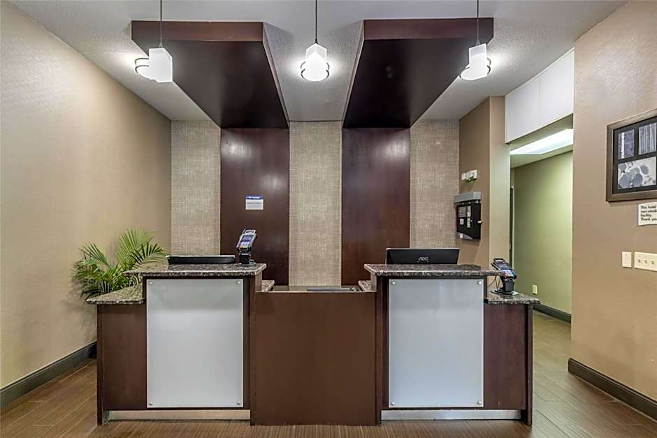 Best Western Plus Lee's Summit Hotel & Suites