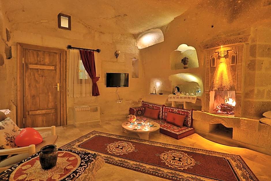 Abu Hayat Cave Suites