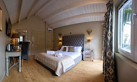 Deluxe Double Room (The Lodge) (Pet-Friendly Room)